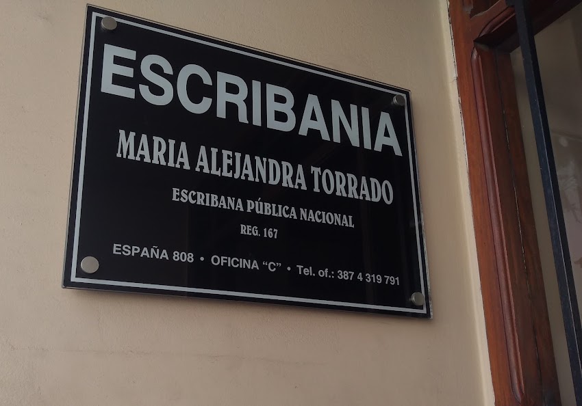 Escribanía Claudia R.