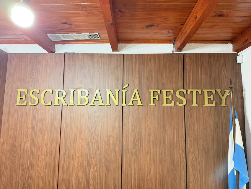 Escribania Festey