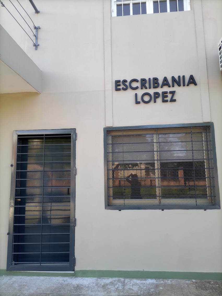 Escribanía Lopez