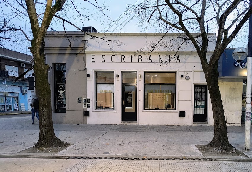 Escribania Laura V. Ison