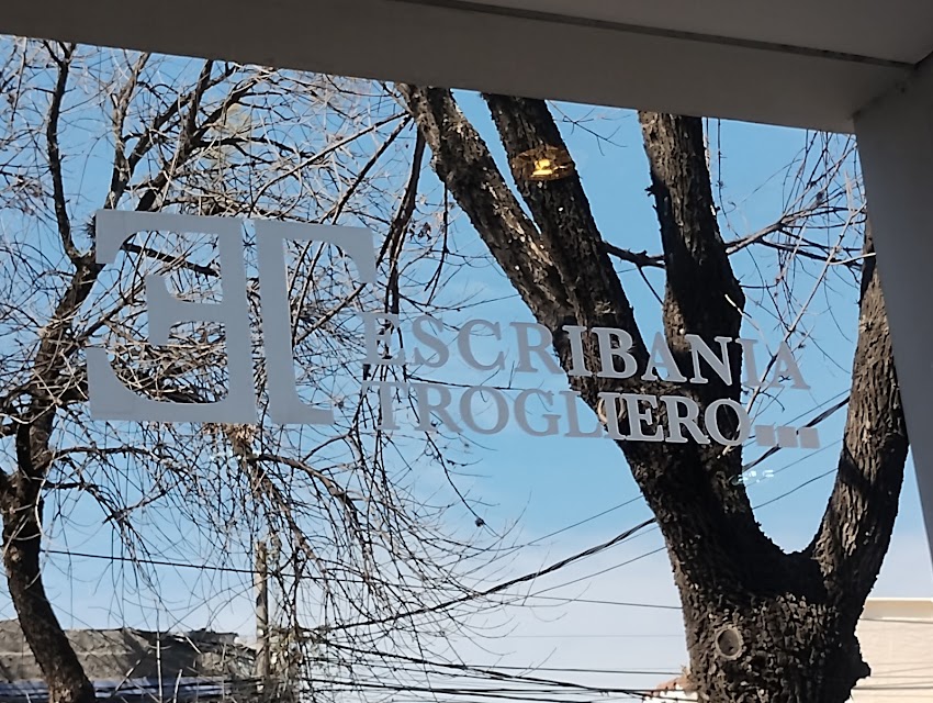 Escribania Trogliero