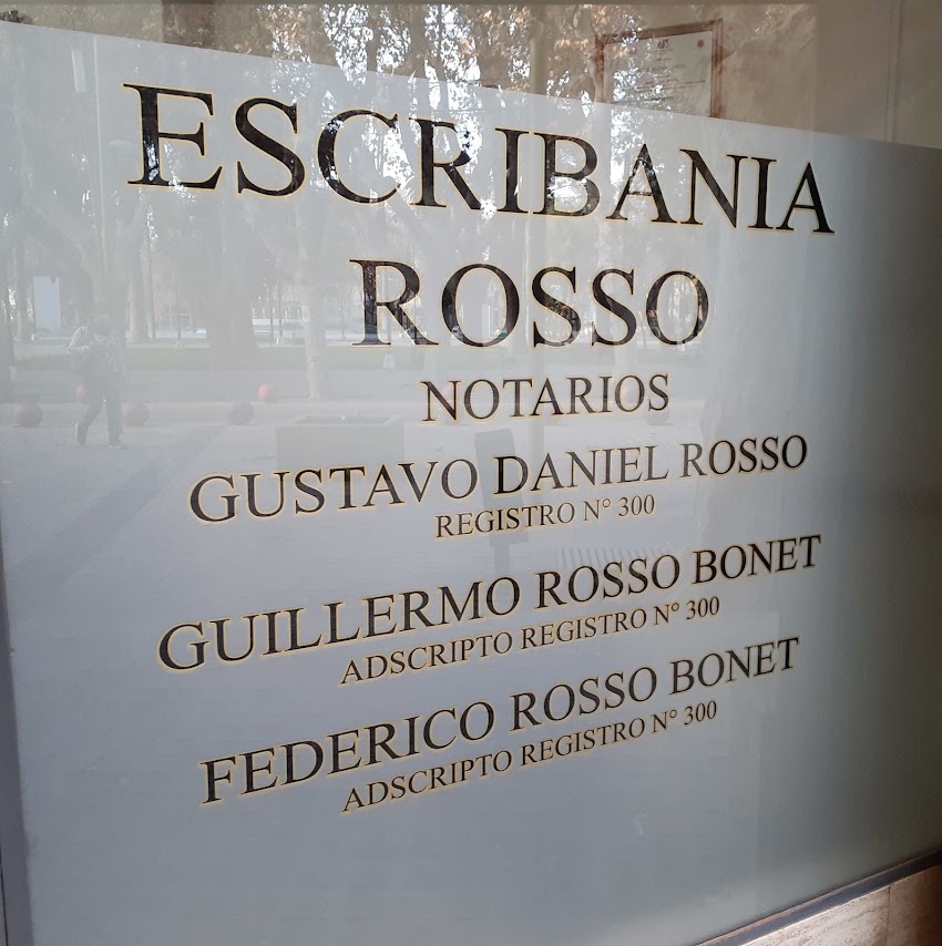 Escribania Rosso