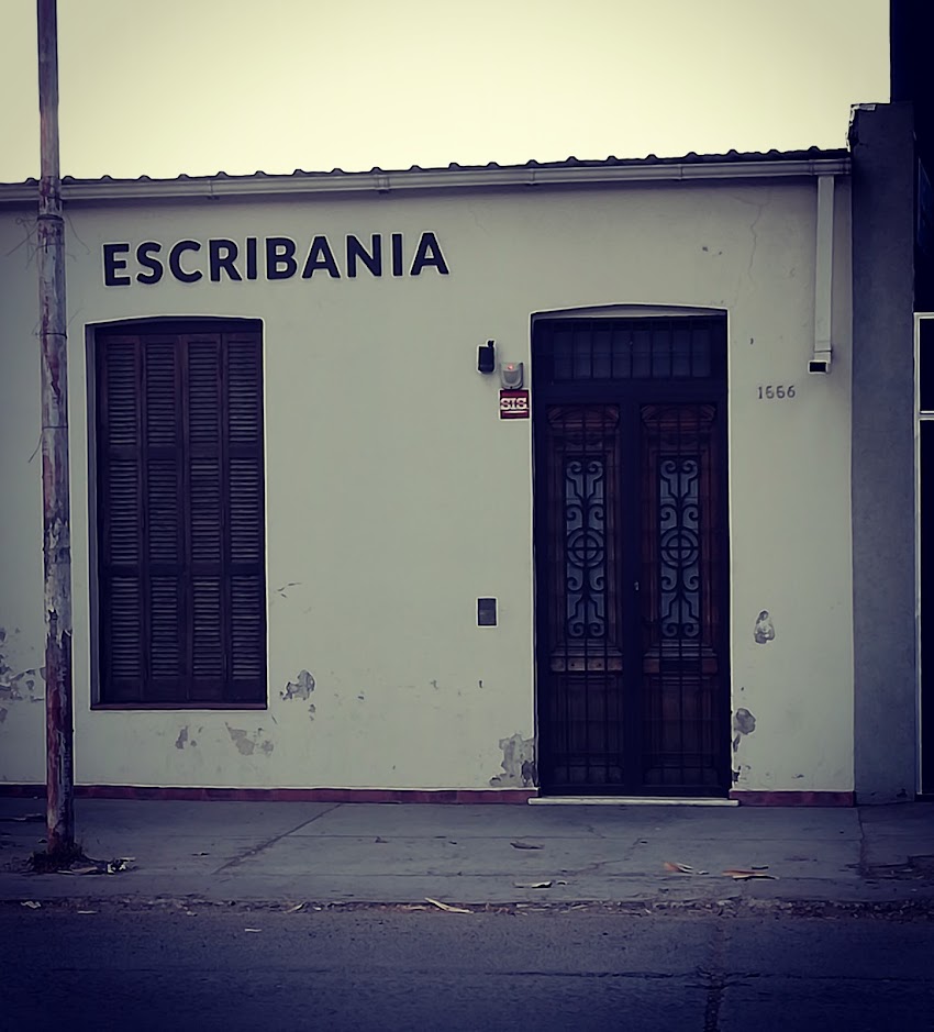 Escribania Mariela Liviñi