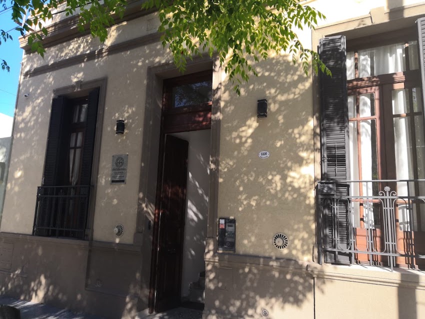 Escribanía Gisela R René